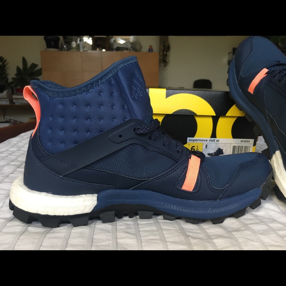 Adidas Boost Supernova Riot sz 6.5